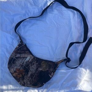 BAGGU Small Crescent Bag in Photo Forest